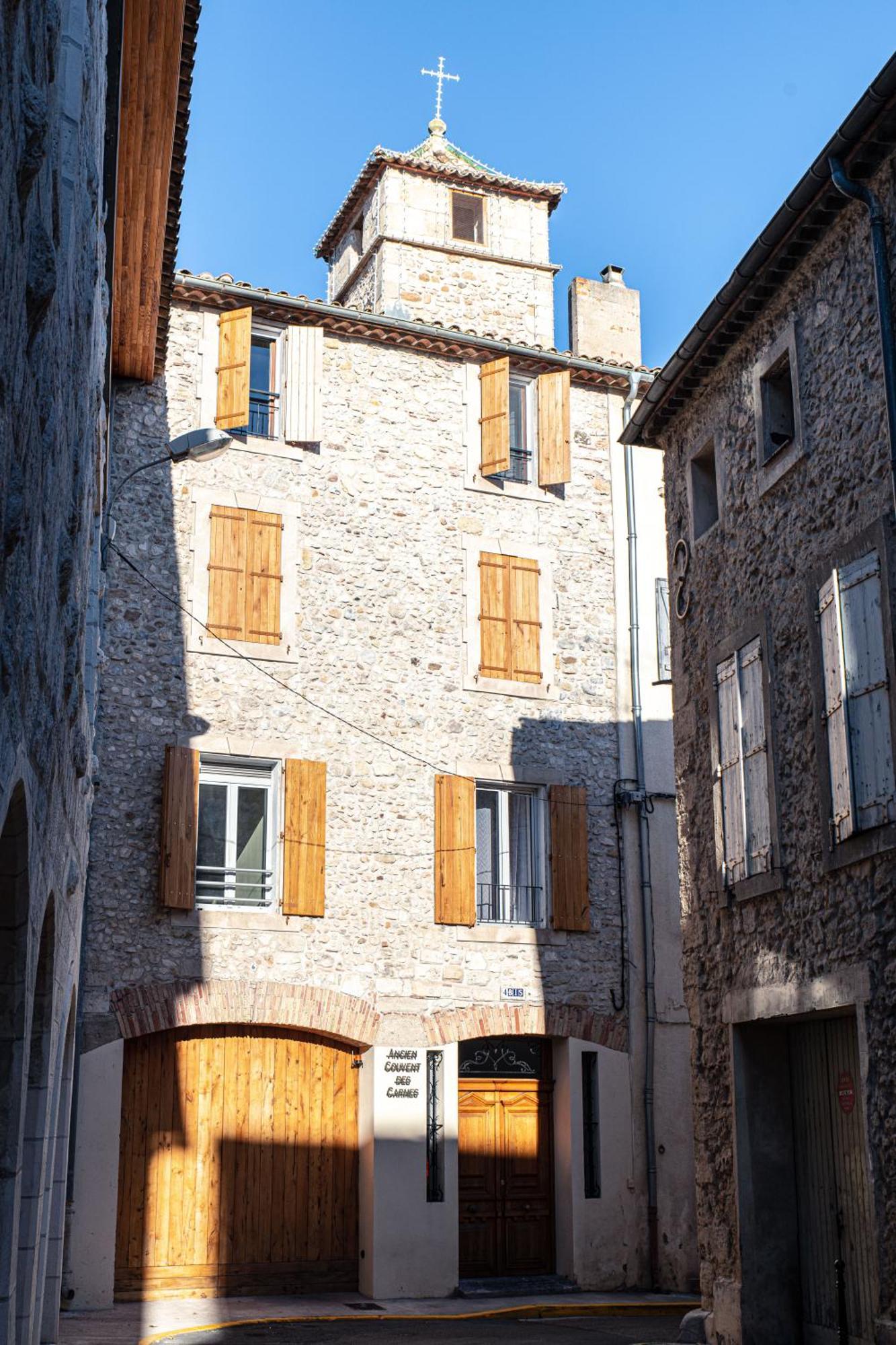 Appartement Petit Presbytere Dans L'eglise *